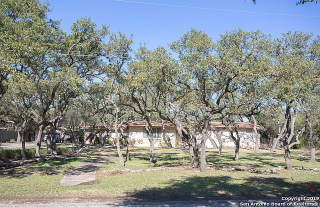 1st image of 215 Sequoia Dr