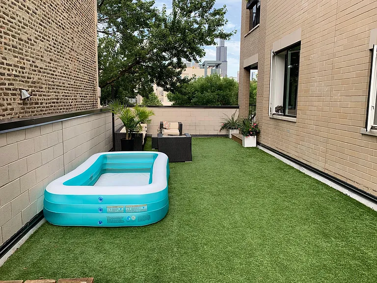 6 N Throop St #2N — Photo 8