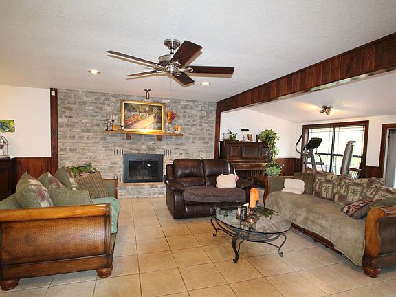 5th image of 115 Skyview Dr