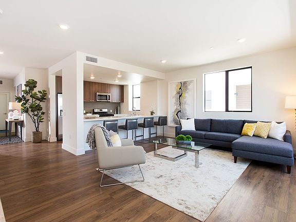 2nd image of 5728 La Mirada Ave #N403