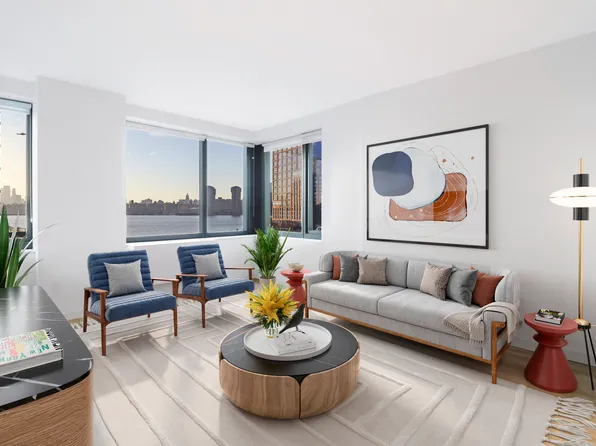 87 Commercial Street image 1 of 11