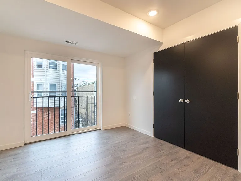 5734 Walnut St — Photo 11