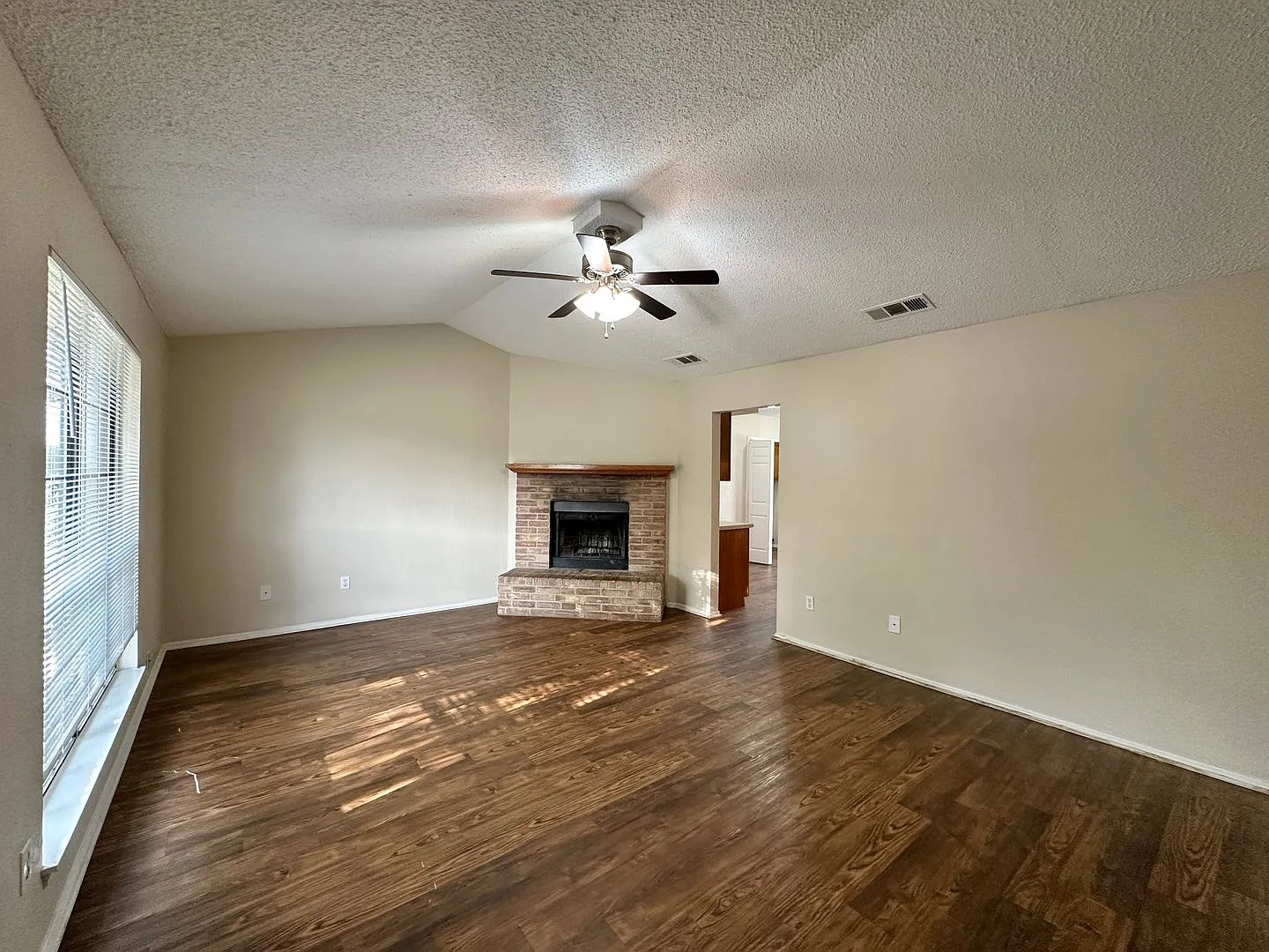 2416 Grasslands Dr — Photo 2