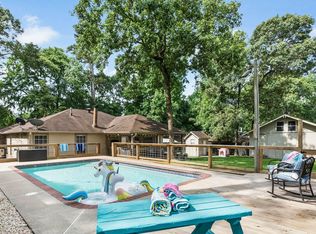 213 Tupelo Ln, Conroe, TX 77304