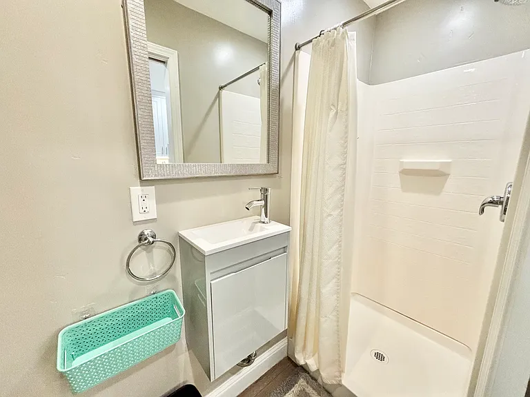 2219 Okeeffe Pl #B — Photo 6