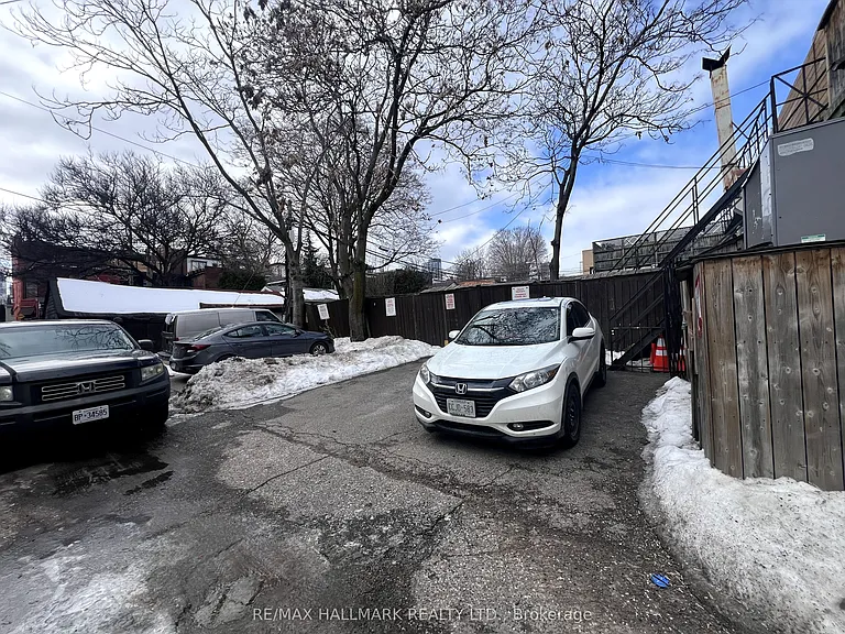 420 Parliament St #1 — Photo 23