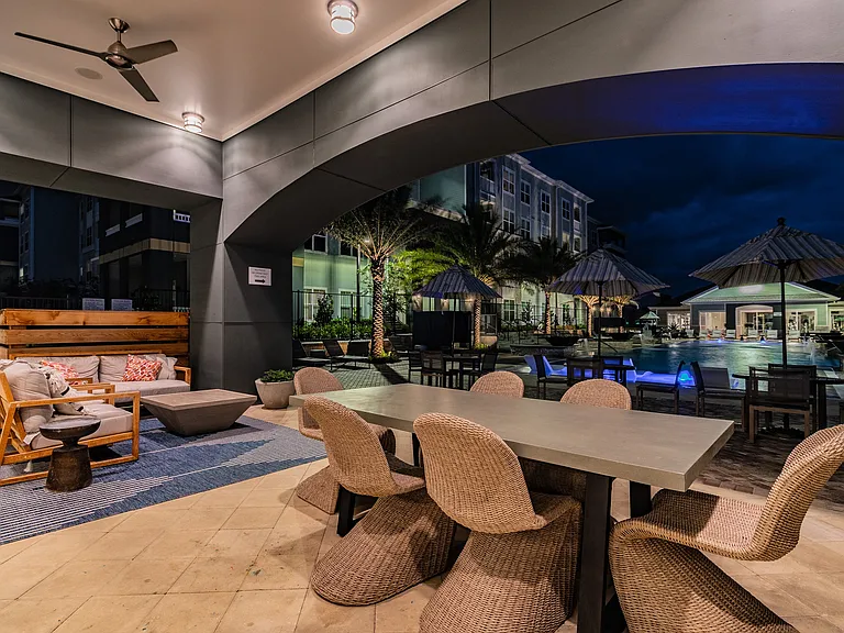 Thrive Luxury Apartments — Photo 36