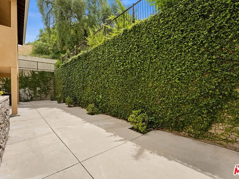 1630 Bridgeport Dr — Photo 46