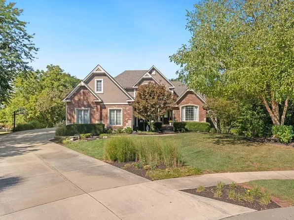 4904 Lewis Dr, Shawnee, KS 66226