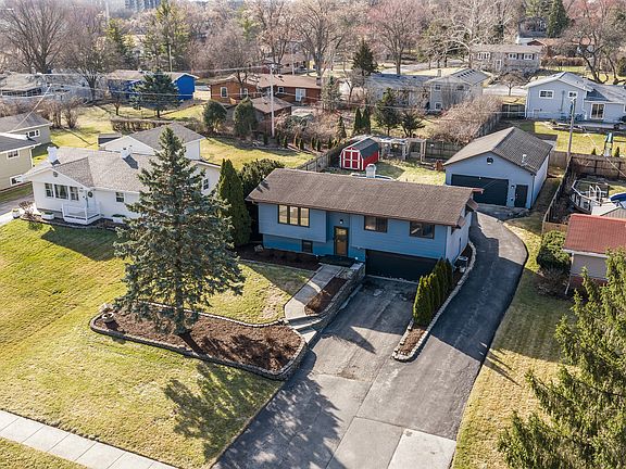 3rd image of 563 Hitchcock Ave