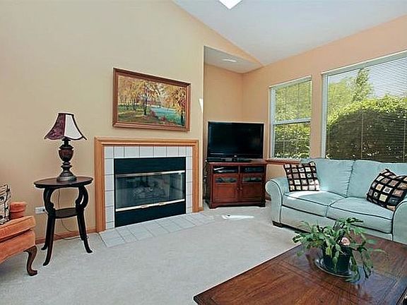 3rd image of 2312 Meadowcroft Ln