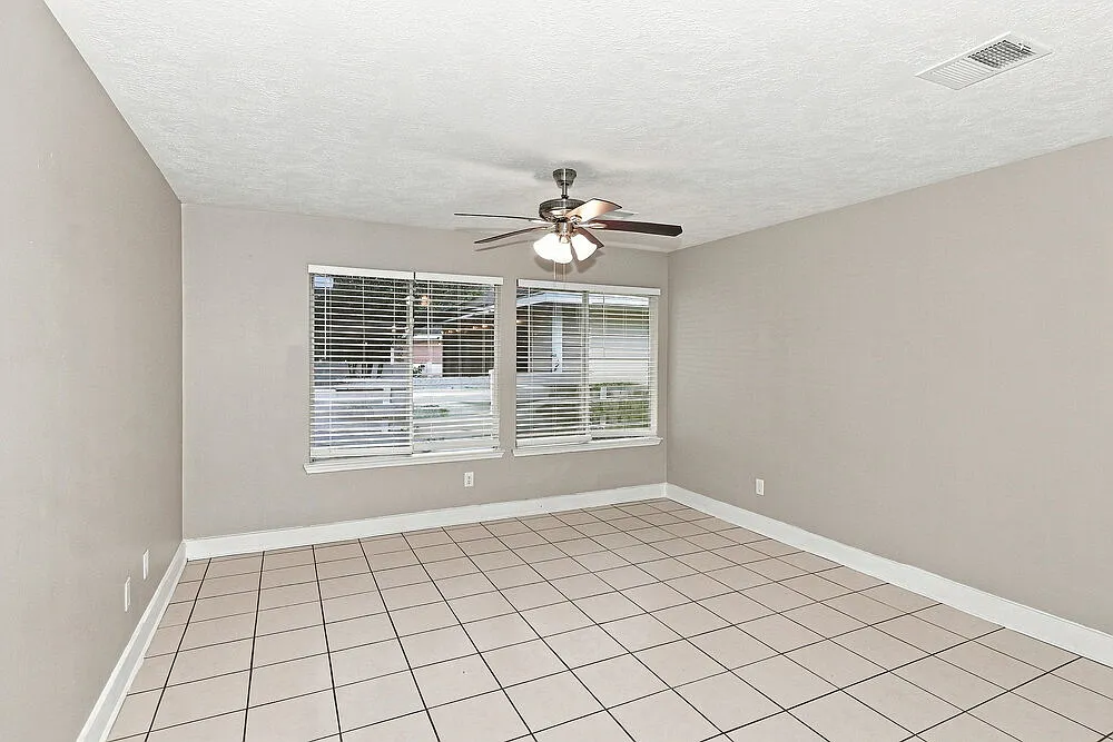 3 bed, 2.0 bath, 1440 sqft, $1,720 — Photo 4