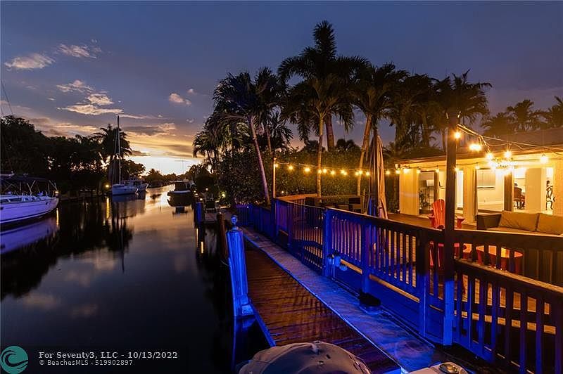 1st image of 912 Avocado Isle