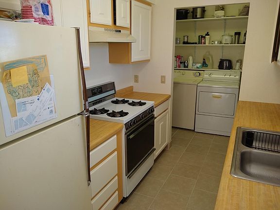 2nd image of 10301 S Jefferson St