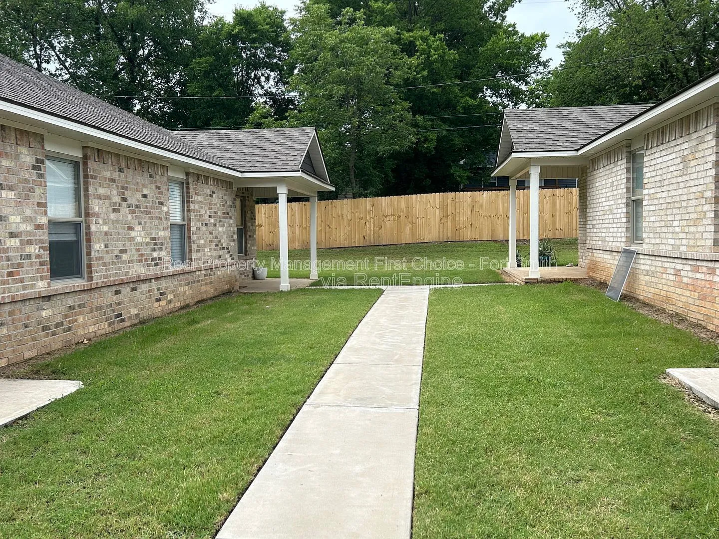 2 bed, 2.0 bath, 900 sqft, $920 — Photo 3