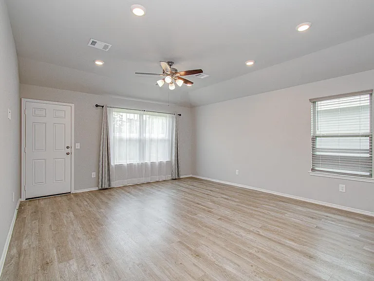 2030 Brixham Bluff Ln — Photo 8