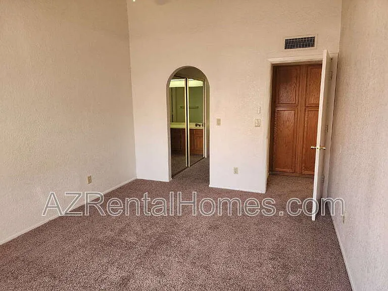 819 N College Ave #G112 — Photo 13