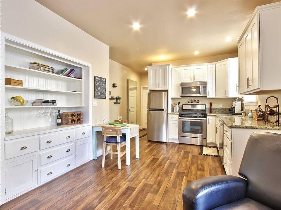 1st image of 32 Ashburton Ave #118