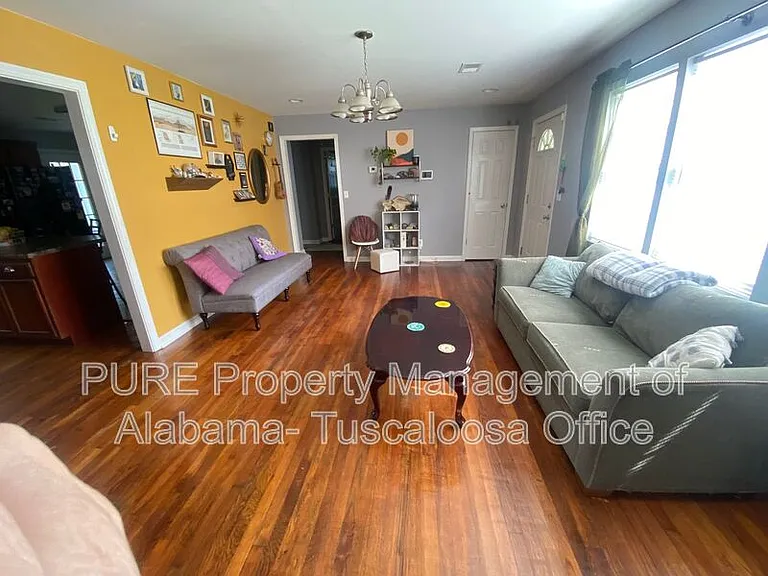 2830 18th Ave — Photo 7