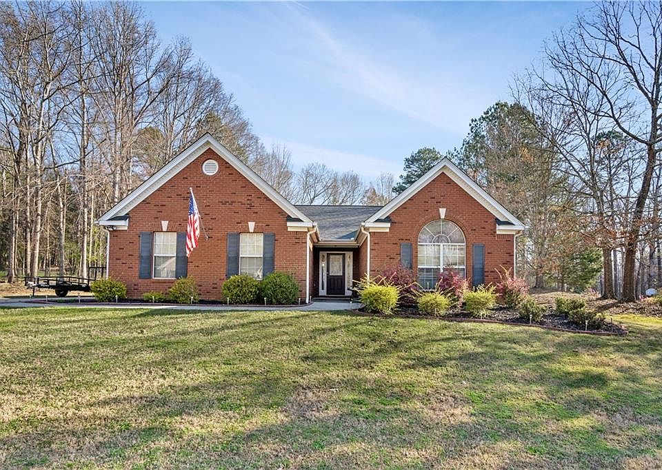 1st image of 582 Monte Ln