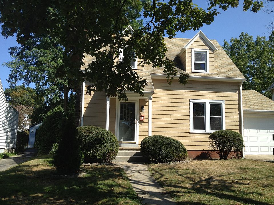 Welcome to 93 Ridge St