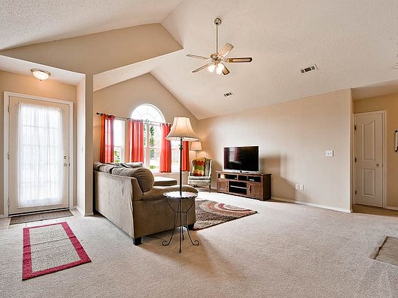 2nd image of 26 Northaven St