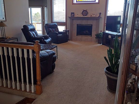 5th image of 2720 Lakeview Cir