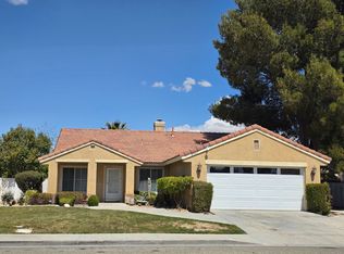 2705 W Pondera St, Lancaster, CA 93536