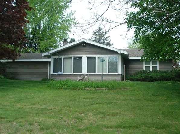 N9270 W Silver Spring Dr, Neshkoro, WI 54960