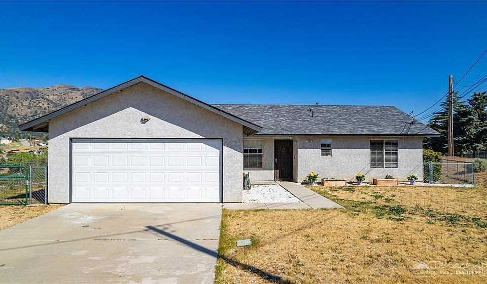 1st image of 20601 Ridgecrest Dr