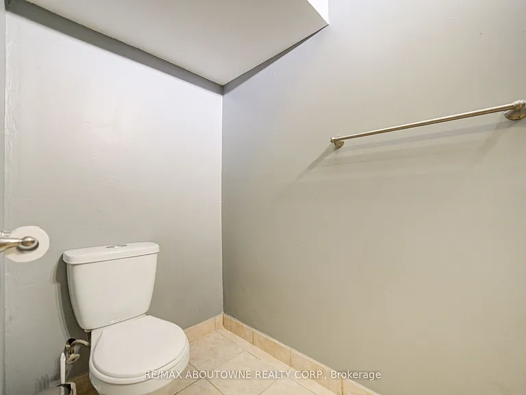 1156 Old Colony Rd #LOWER — Photo 36