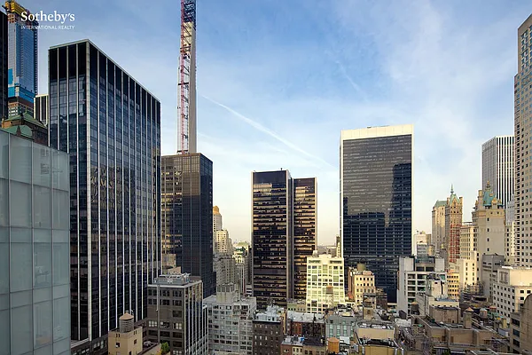 Sold by Sotheby's International Realty | media 2