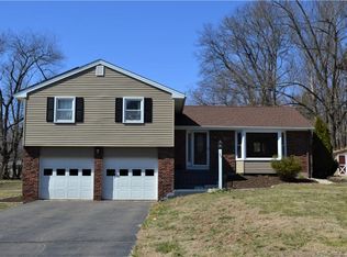 59 Deerfield Dr, Vernon, CT 06066
