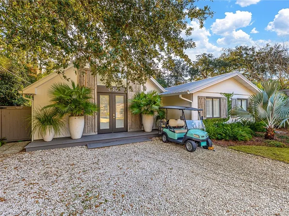 640 Oak St, Saint Simons Island, GA 31522