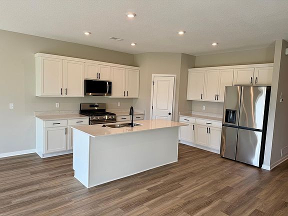 2nd image of 1888 Aster Ct