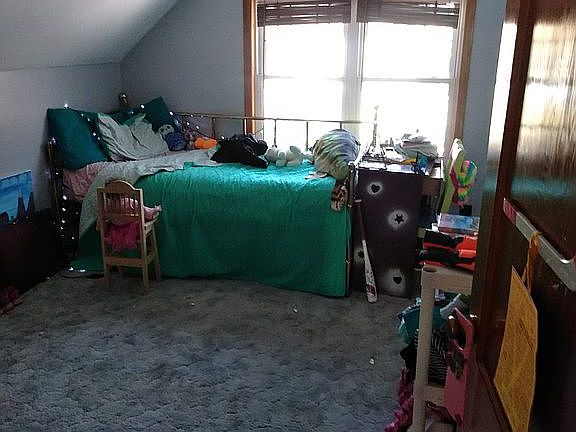 5th image of 1005 W Lincoln Ave