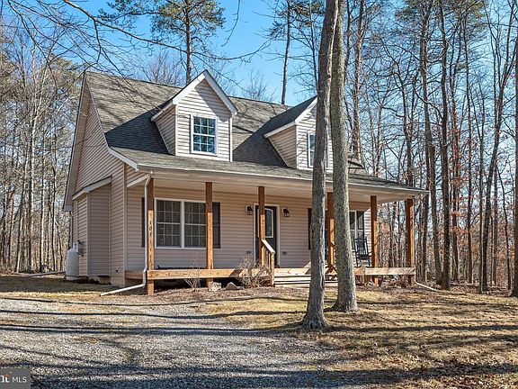 3rd image of 107 Green Dr