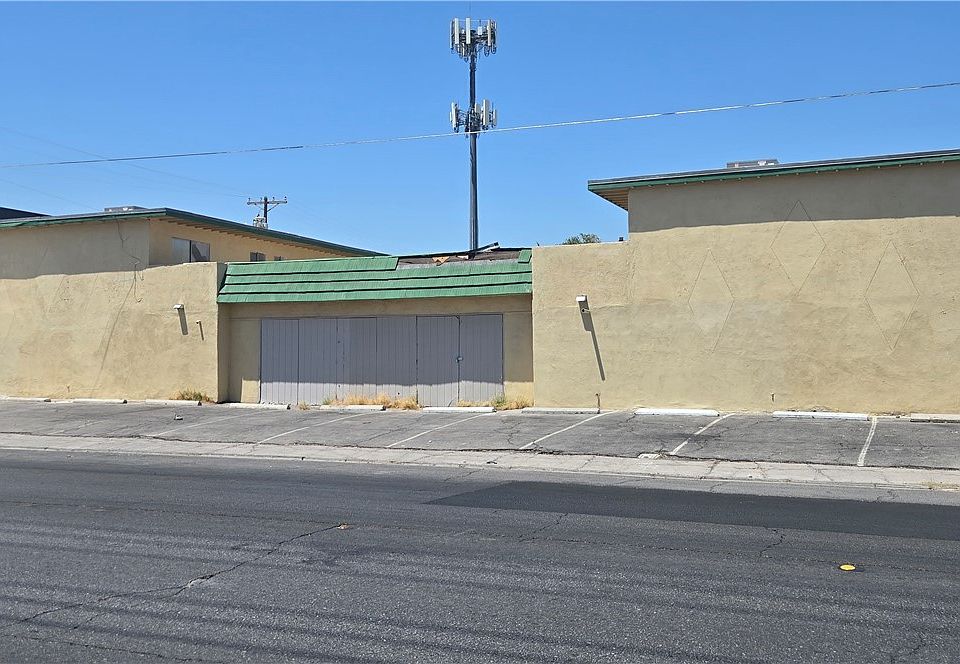 1st image of 2405 McCarran St