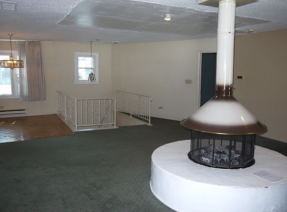 2nd image of 9445 Lawrence Ave #2995