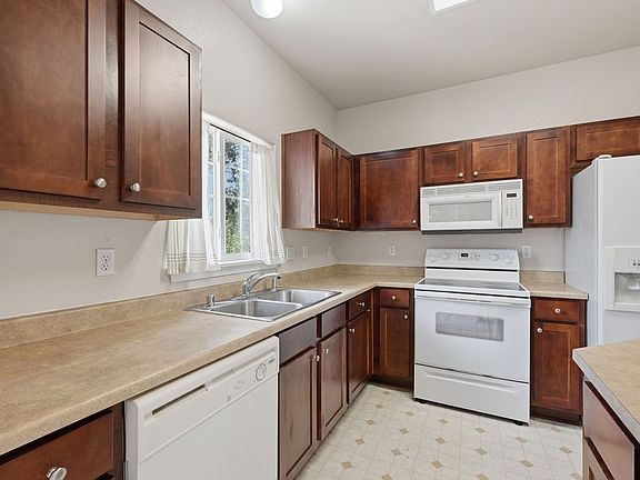 3rd image of 7125 Ash Creek Hts APT 103