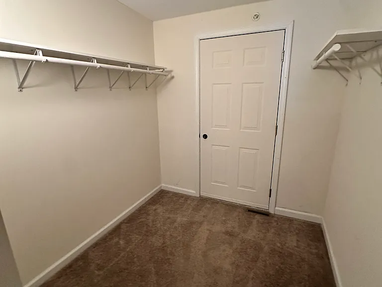 221 Glen St. — Photo 12