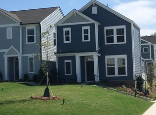 729 Lyndon Station Dr, Pineville, NC 28134