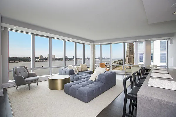 Rented by BLU Real Estate | media 33