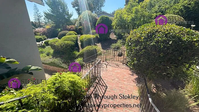 4045 Rhoda Way — Photo 4