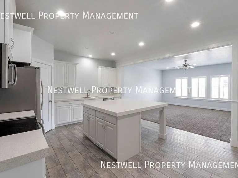 3596 E Ruby Ln — Photo 4
