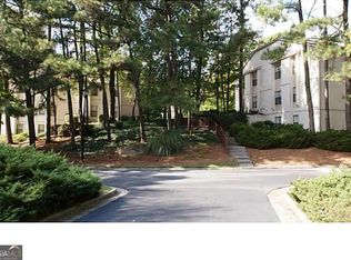 1912 Huntingdon Chase, Sandy Springs, GA 30350