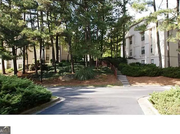 1912 Huntingdon Chase, Sandy Springs, GA 30350