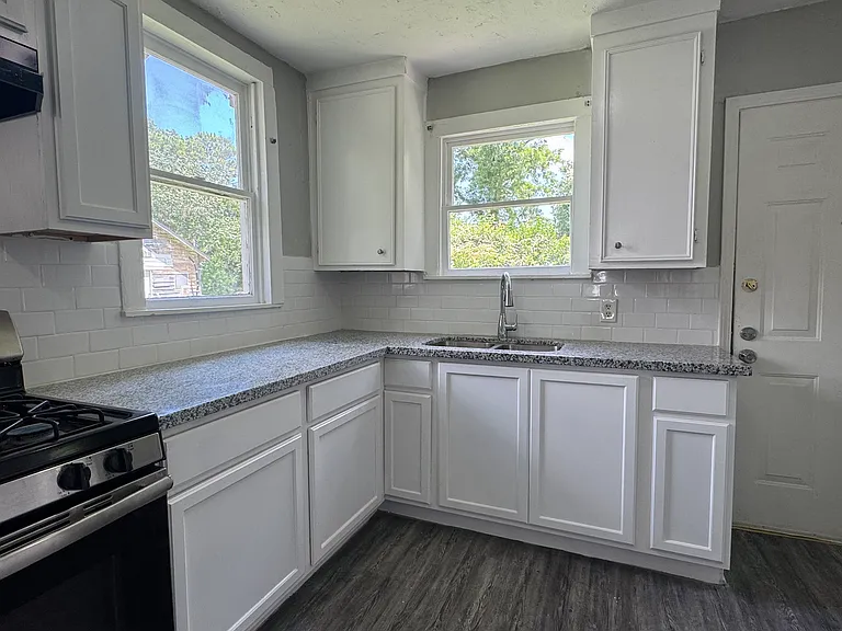 1501 Nashby St — Photo 19