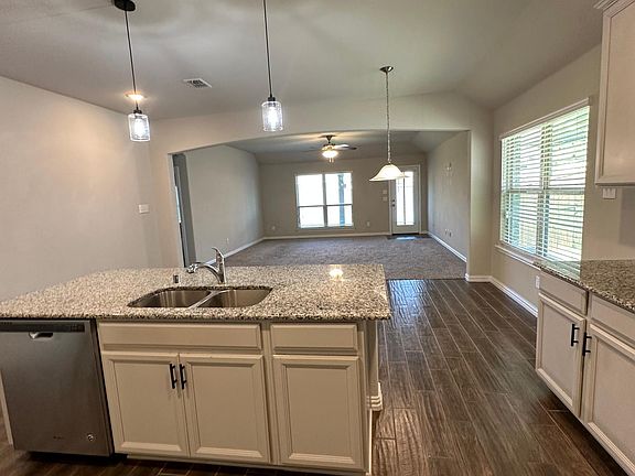 5th image of 2905 Upland Trail Ln