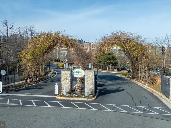 19385 Cypress Ridge Ter Unit 914, Lansdowne, VA 20176